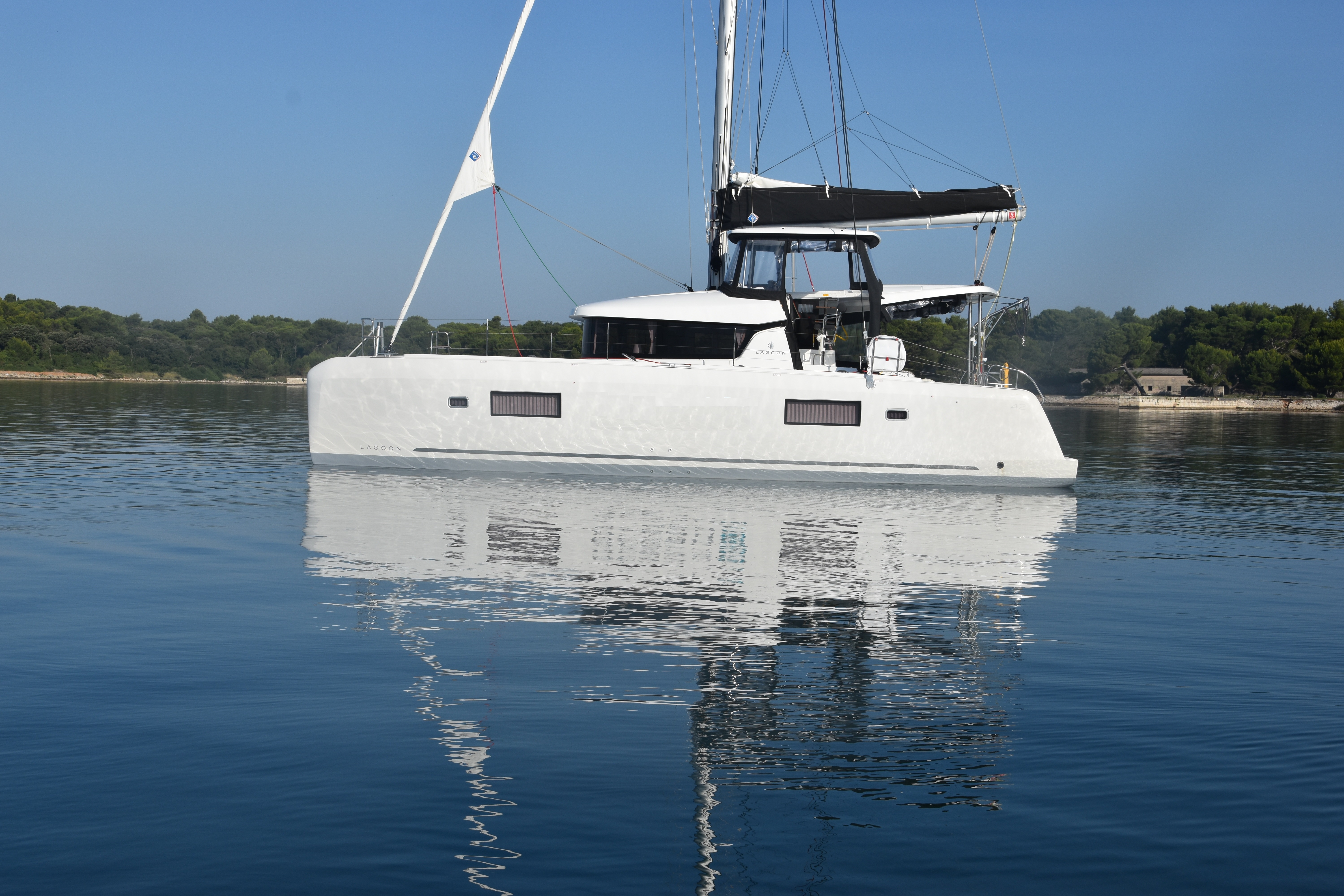 Lagoon 42